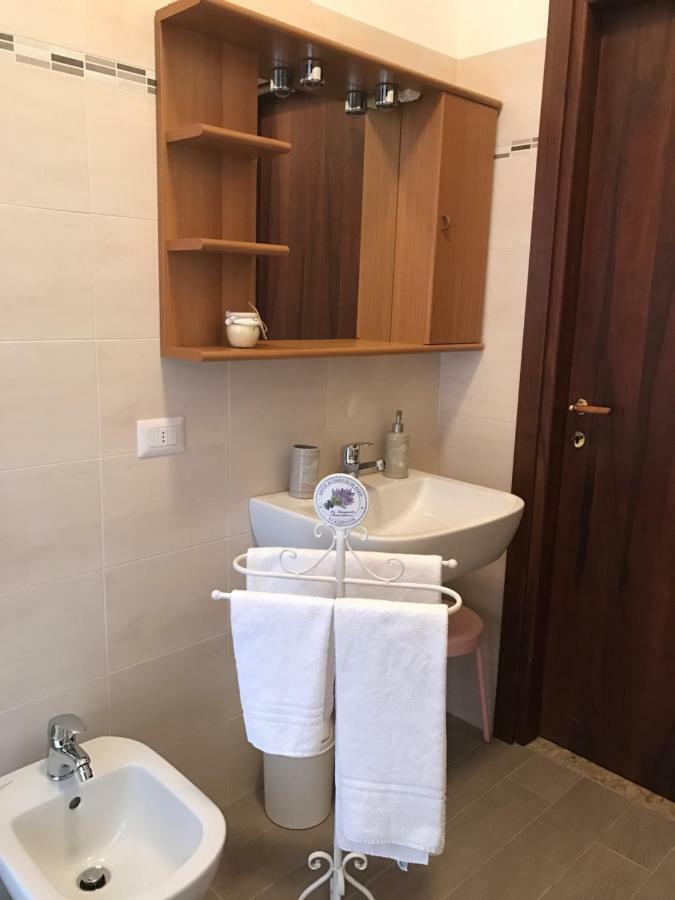 B&B Gloria Apartment Baveno Buitenkant foto